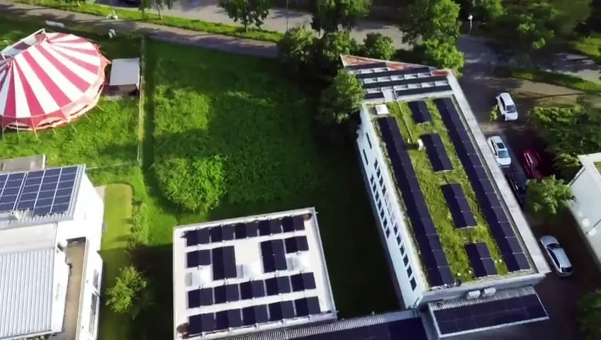 Drohnenshot der Solaranlage in Lörrach